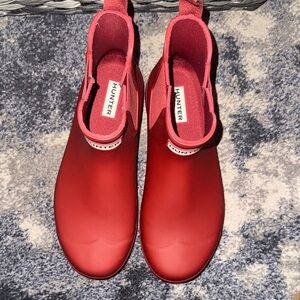 Hunter Women's Bold Red Winter Boots